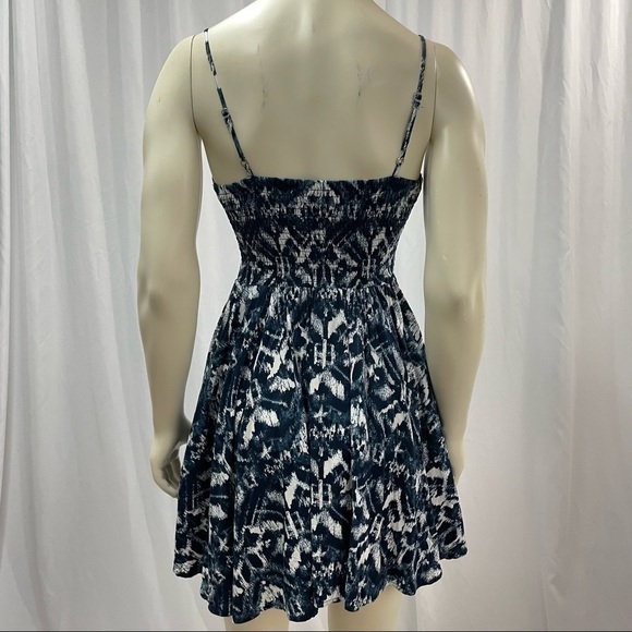 AEROPOSTALE Blue and White Geometric Mini Dress Size Small - Picture 2 of 8